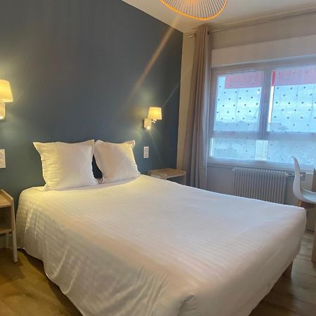 Hotel De Bretagne Fougères エクステリア 写真
