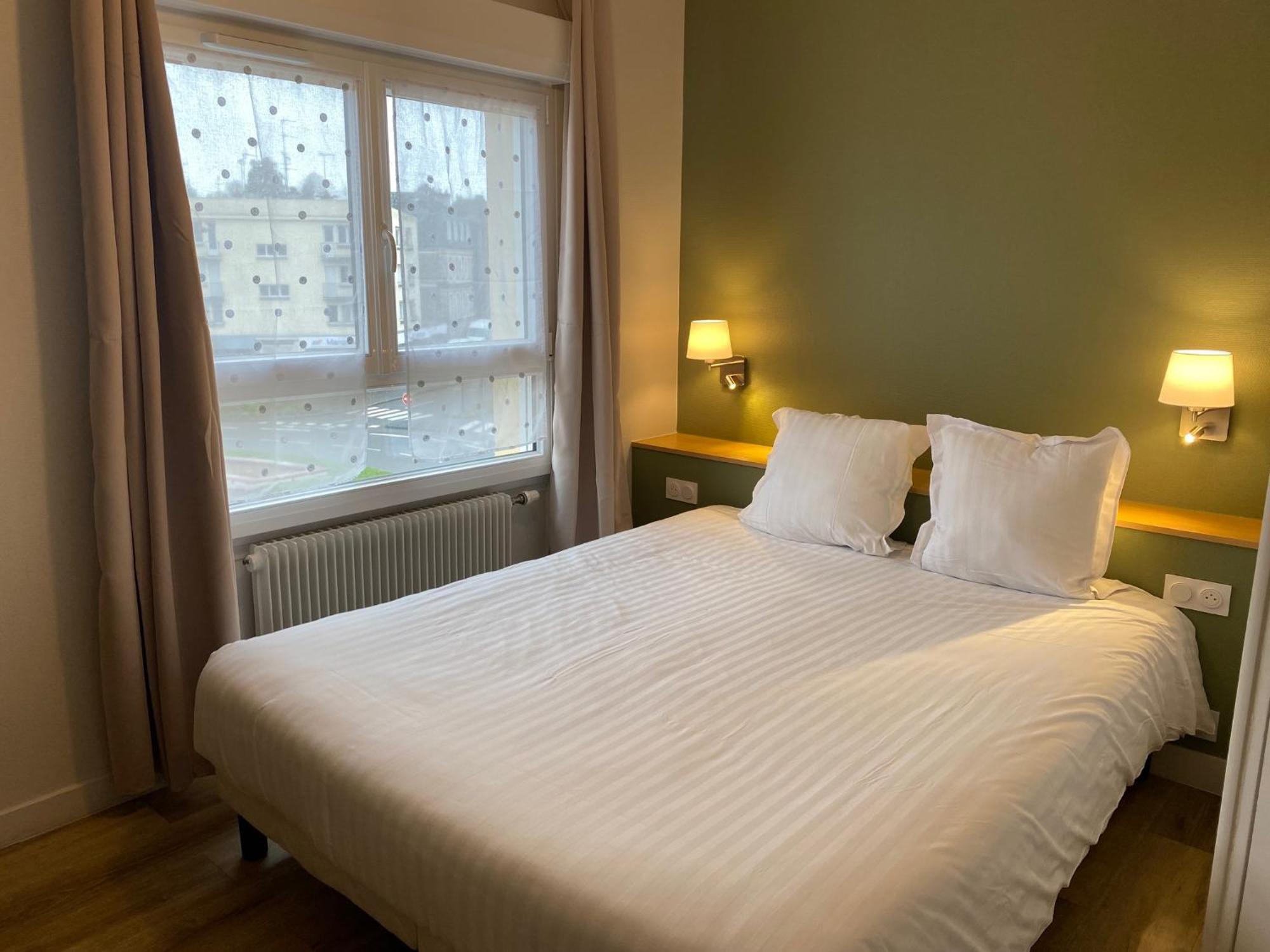 Hotel De Bretagne Fougères エクステリア 写真
