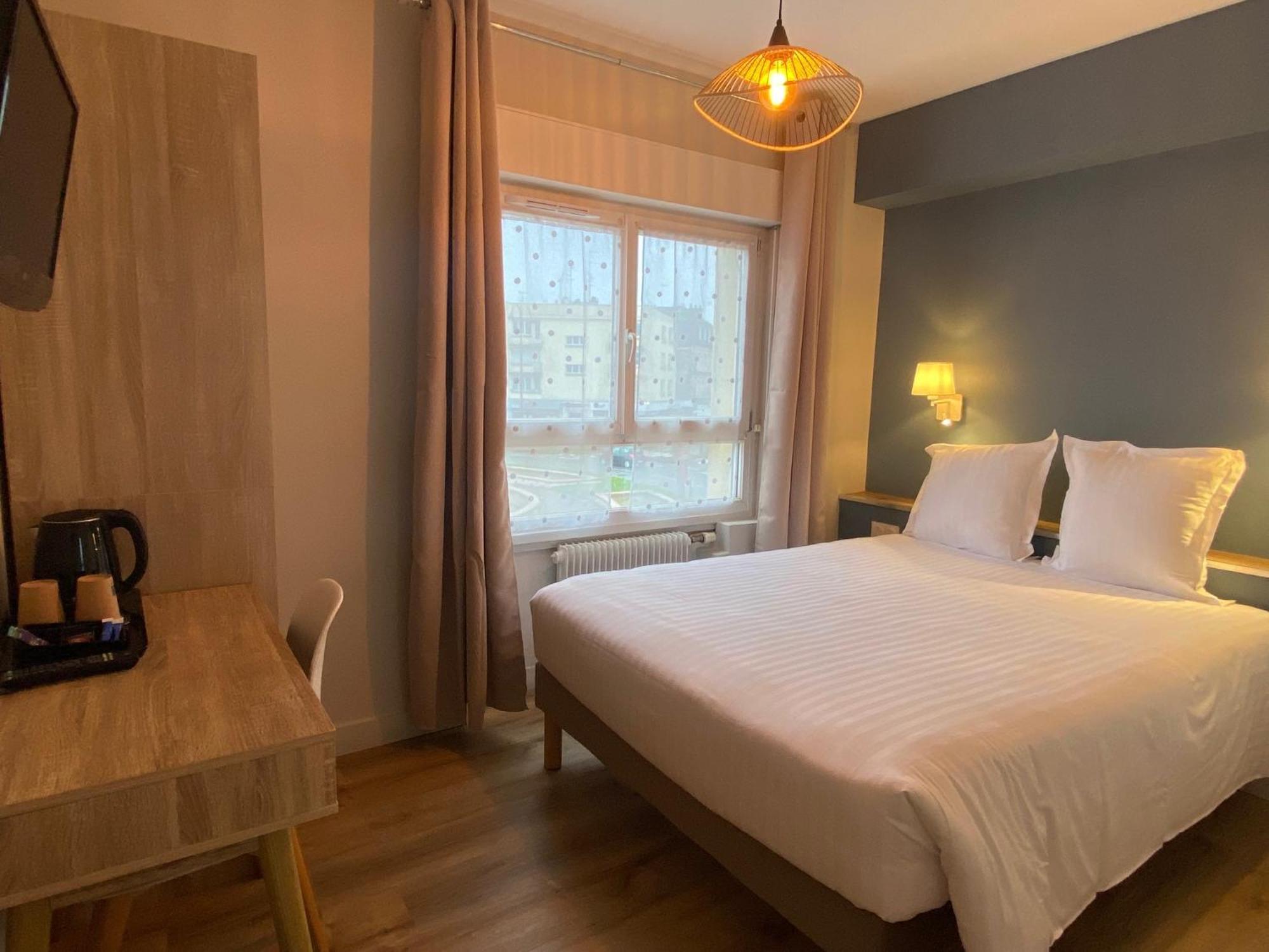 Hotel De Bretagne Fougères エクステリア 写真