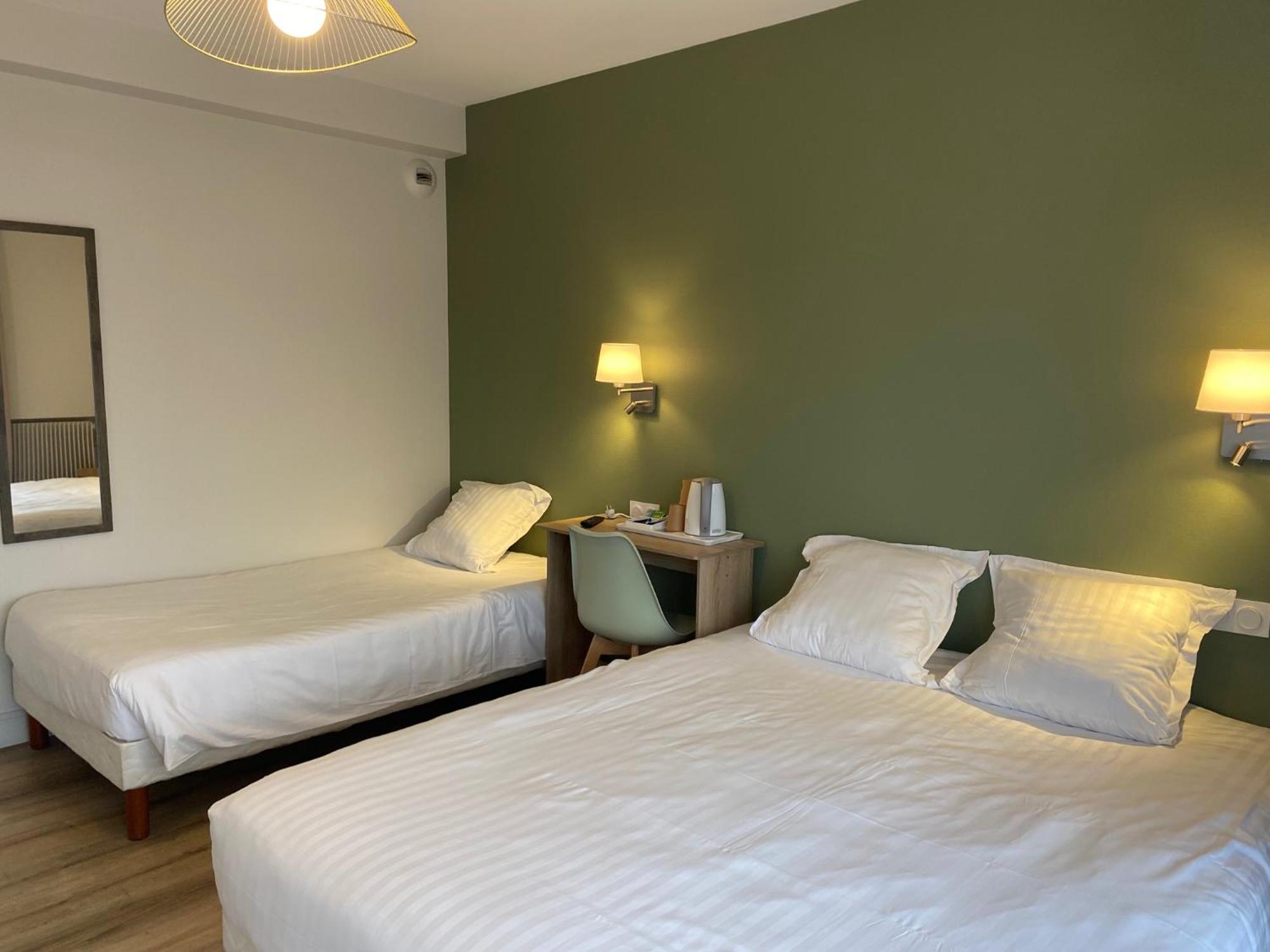 Hotel De Bretagne Fougères エクステリア 写真