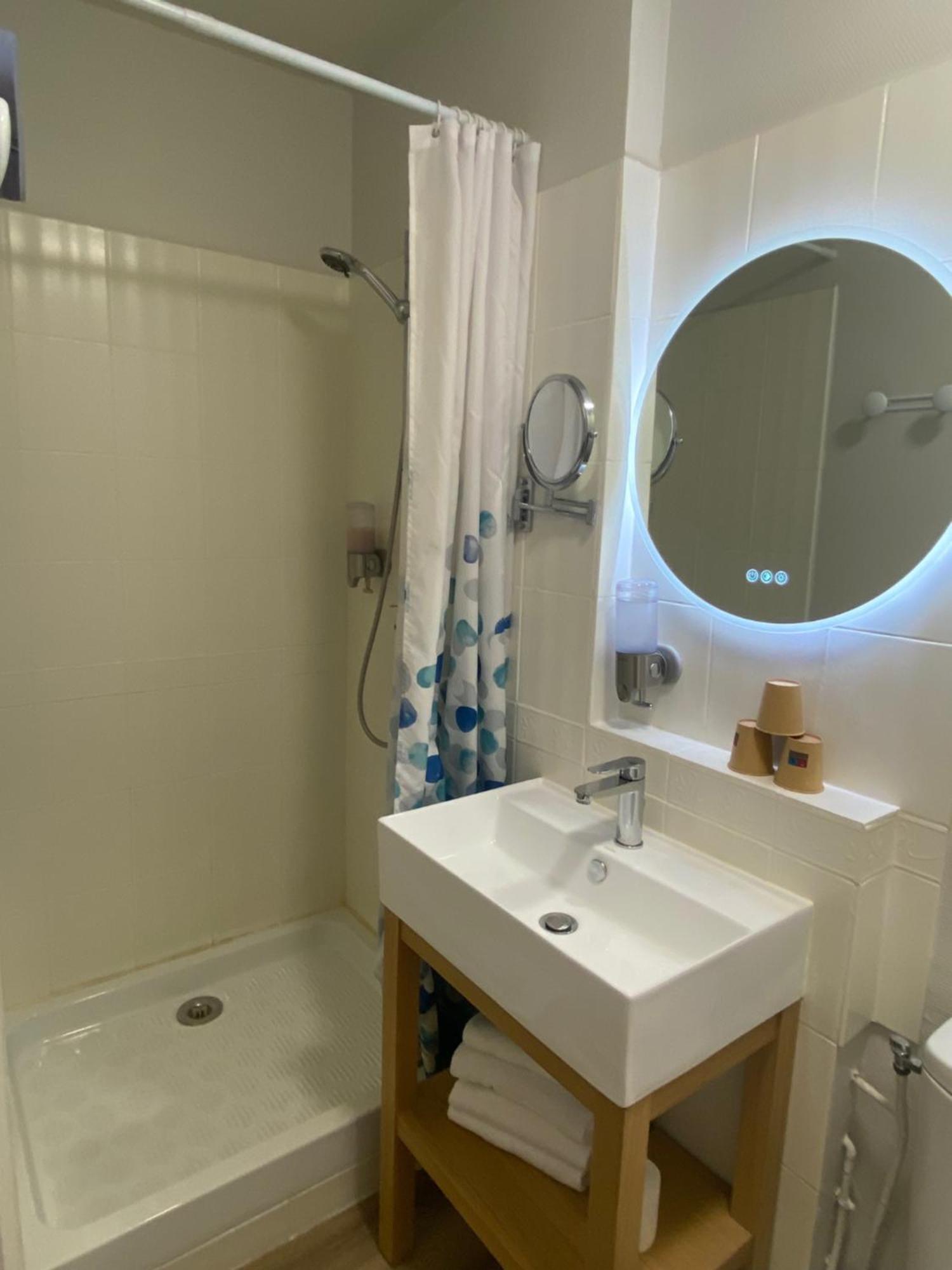 Hotel De Bretagne Fougères エクステリア 写真