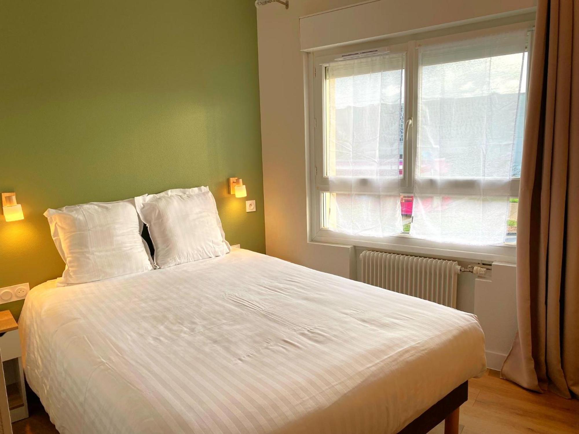 Hotel De Bretagne Fougères エクステリア 写真