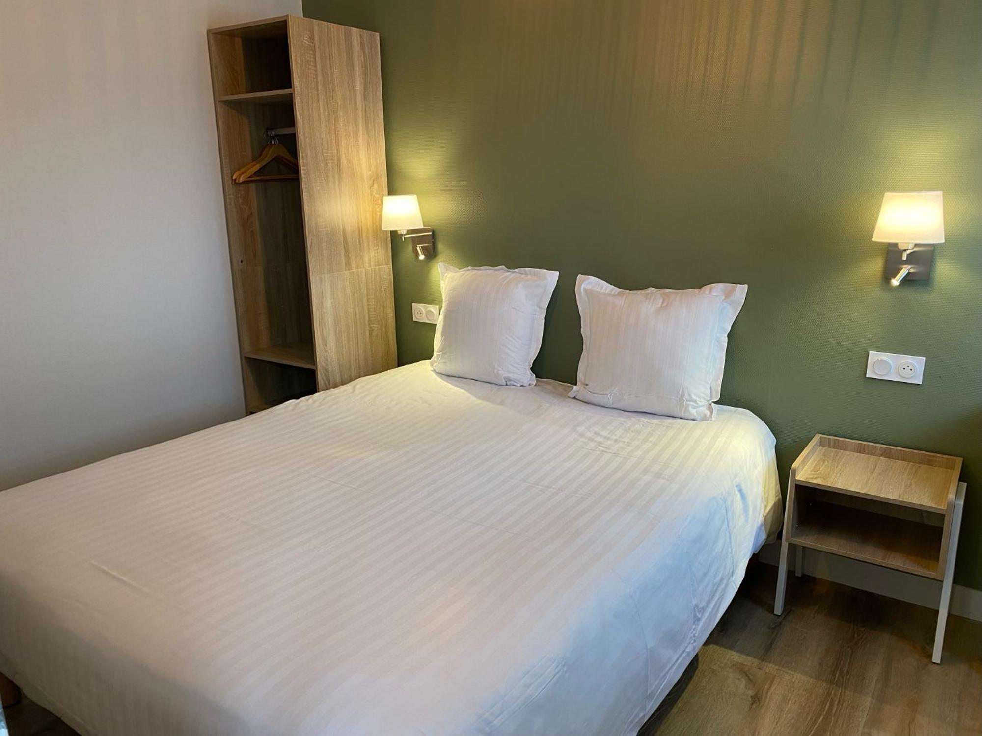 Hotel De Bretagne Fougères エクステリア 写真